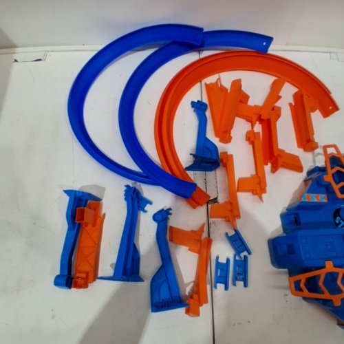HOTWHEELS CRISS CROSS CRASH TRACK SET image 3