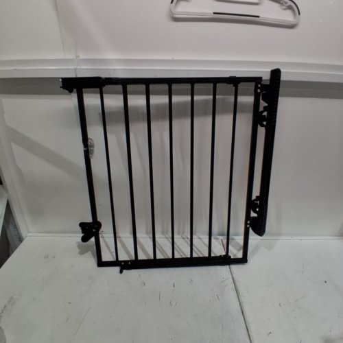 SAFETY 1ST READY TO INSTALL WIDE FULLY-ASSEMBLED BABY GATE - 29" TO 42" X 30" - BLACK (MODEL: GA110CBLKF2) image 2
