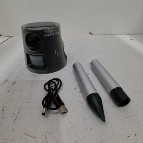 OUTSWEAT SOLAR CHARGING ULTRASONIC ANIMAL REPELLER - GREEN image 2