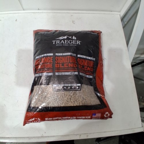 TRAEGER WOOD FIRED GRILLS PREMIUM SIGNATURE BLEND HARDWOOD PELLETS - 20LBS - (MODEL: PEL337) image 2