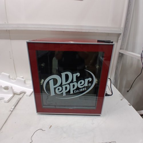 FRIGIDAIRE DR PEPPER BEVERAGE CENTER - 1.8 CU. FT/115V - RED (MODEL: MIS169DRP-6COM) image 3