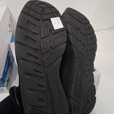 MENS SKETCHERS ARCH COMFY 2.0 SNEAKER - SIZE 9 - BLACK (STYLE: 1998908) image 3