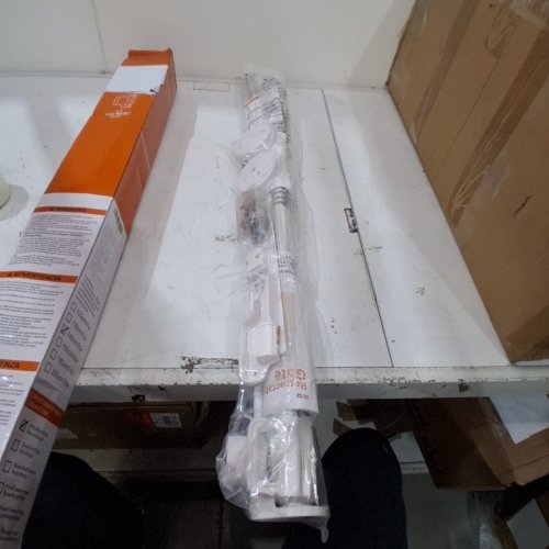 RETRACTABLE MESH SAFETY GATE - 33"-55" - WHITE image 3