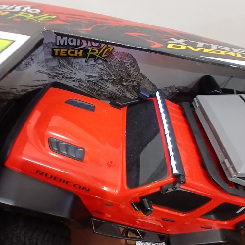 MAISTO TECH R/C XTREME OVERLAND JEEP WRANGLER RUBICON WITH REMOTE - RED/BLACK (MODEL:1851463) image 4
