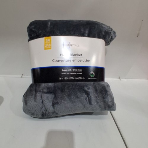 MAINSTAYS PLUSH BLANKET - 86" X 86" - DARK GRAY image 3