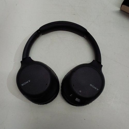 SONY WIRELESS OVER-THE-EAR NOISE CANCELING BLUETOOTH HEADPHONES - BLACK - (MODEL: WH-CH710N) image 2
