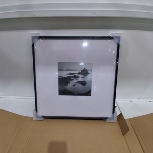 FOUNDRY SQUARE PICTURE FRAME WITH MAT - 18" X 18" / 8" X 8" - BLACK image 2
