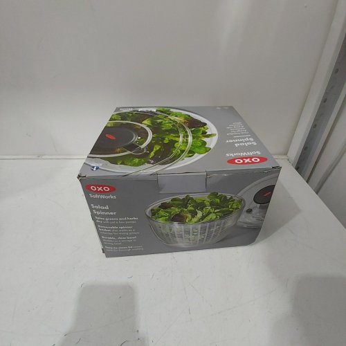 OXO GOOD GRIPS SALAD SPINNER. image 3