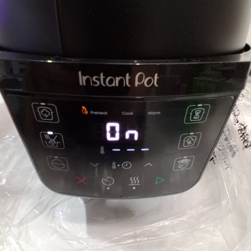 INSTANT POT 7 IN 1 RIO MULTICOOKER - 4QT - 800W - 120V - BLACK (MODEL: RIPC41-BK) image 2
