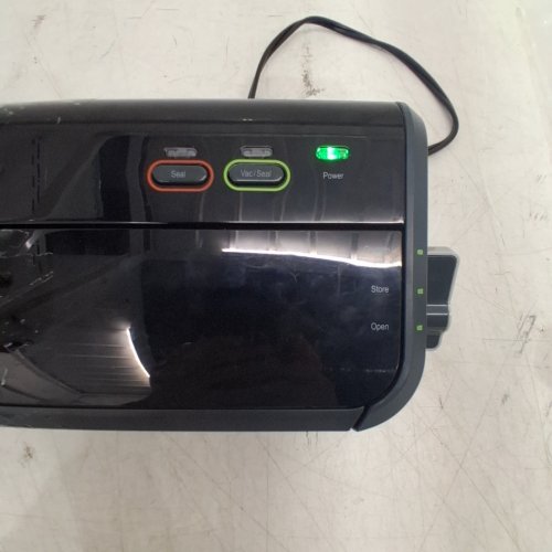2PC FOODSAVER VACUUM SEALER MACHINE WITH PORTABLE HANDHELD SEALER - BLACK (MODEL: FM20100 image 2