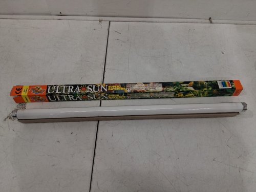 Zoo Med Ultra Sun Trichromatic Super Daylight  Fluorescent Bulb T8 - 18w - 6500k - 24" (model: UL-24E) image 2