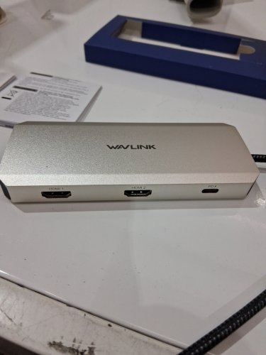 wavlink 12 in 1 Triple Display USB C Hub/ dock -pug & play - silver (model: wl-umd302) image 4