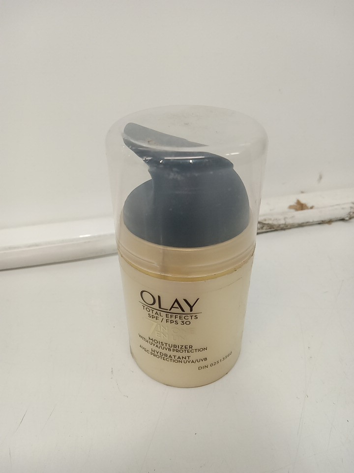 OLAY total effects 7-in-1 moisturizer with UVA/UVB protection - SPF30 - 50ml image 3
