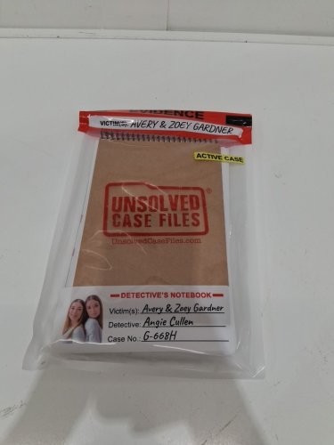 UNSOLVED CASE FILES "AVERY & ZOEY GARDENER" DETECTIVE GAME WITH DETECTIVE'S NOTES, CSI PHOTOS, INVESTIGATION DOCUMENTS, AND MORE! - ages 14+ (model: hz1953) image 3