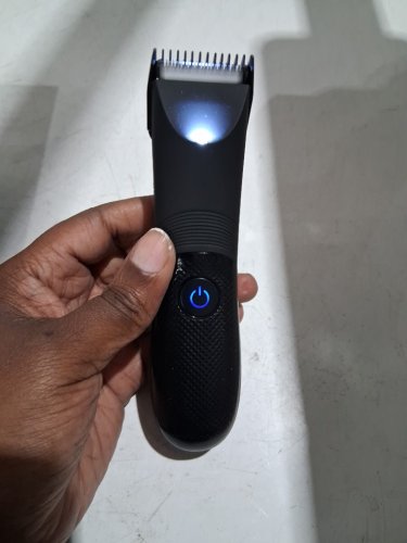 Men's battery operated face and body trimmer - black image 4
