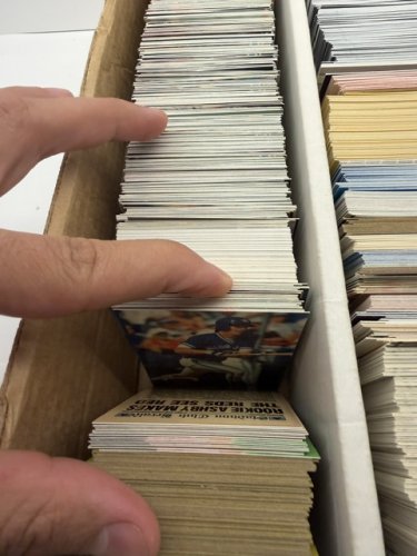 APPROX 1800+ ASSTD BASEBALL CARDS image 7