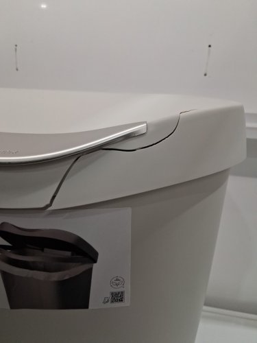 Umbra Brim step-on trash can - 50L - Sand (Model: 084200-1313) image 4