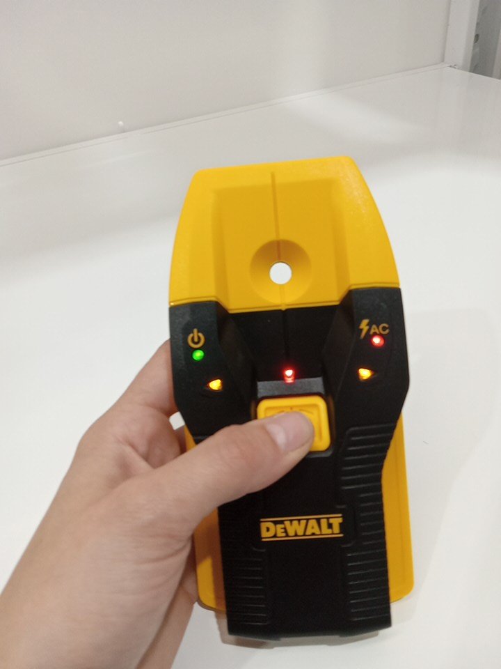 Dewalt Stud Finder