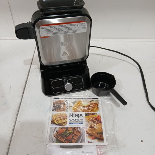 Ninja VERTICAL DESIGN NeverStick Belgian Waffle Maker WITH POUR CUP & 5 SHADE SETTINGS - 1000W  - Black/Silver (Model: BW1000C) image 3