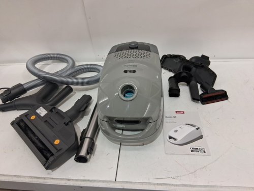 Miele Guard S1 Electro Bagged Canister Vacuum Cleaner with AirClean Plus Filter, Parquet Twister Floorbrush and Electrobrush WITH 1203 WATTS, 25.2 VOLTS- GREY (MODEL: 41TRE044CDN) image 3