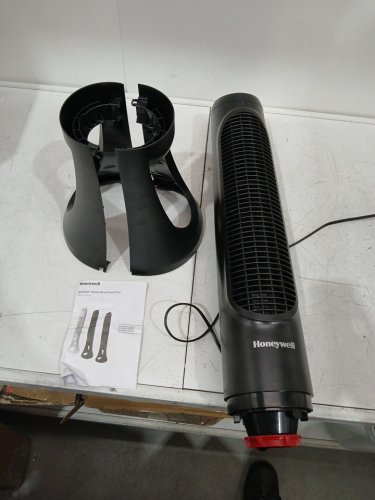 HONEYWELL QUIETSET WHOLE ROOM 40" TOWER FAN WITH OSCILLATION AND REMOTE CONTROL, SLIM PROFILE - BLACK (MODEL: HYF290BC) image 4
