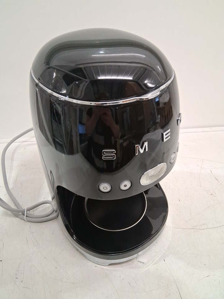 SMEG 1950's retro style digital display coffee maker - 10 cups - black (model: dcf02blus) image 5