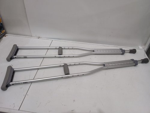 medline guardian standard aluminum adjustable crutches - 5.2FT to 5.10FT - aluminum (model: mdsv80535) image 4