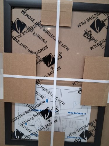 Picture Frame with Polished Plexiglass -15" x 20"- black image 3