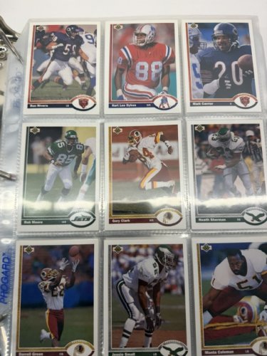 750 APPROX ASSSTD 1991 UPPER DECK NFL FOOTBALL CARDS image 17