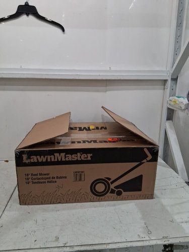 Lawnmaster Environmentally friendly MOTORLESS Push Reel Lawn Mower - 18" - 5" blade - orange (model: LMRM1801) image 2