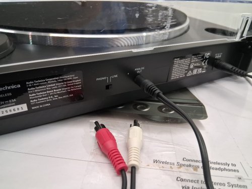 AUDIO-TECHNICA FULLY AUTOMATIC BELT-DRIVE STEREO TURNTABLE with bluetooth connection and usb - Black (model: at-lp60xbt-usb) image 10