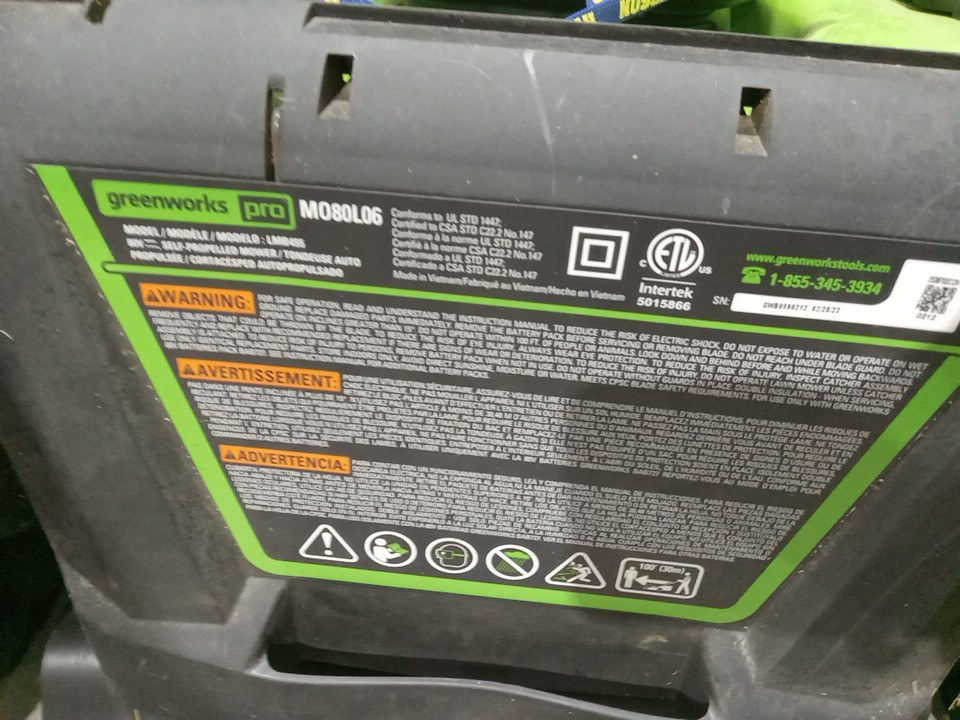 Greenworks Self-Propelled Lawn Mower with 1 Extra Blade and battery charging station - 80V - 21" - 2.0 AH + 4.0 AH Battery - Green (Model: LMB455) image 16