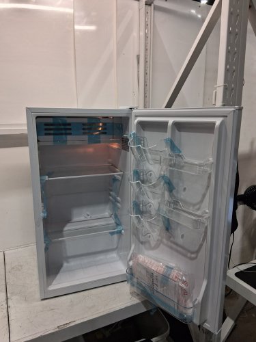 Frigidaire Retro Bar Fridge with Side Bottle Opener - 19" x 18.7" x 33.3" - White (Model: EFR376-white-6com) image 5