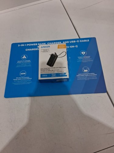 ANKER 3-IN1 10K WIRELESS PORTABLE CHARGER WITH BUILT-IN USB-C CABLE - 30W - 10000MAH - BLACK (MODEL:3431800) image 2