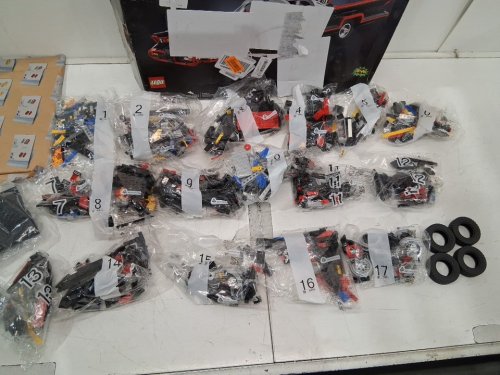 1822PC LEGO DC Batman: The Classic TV Series Batmobile Set - black/red (MODEL: 76328) image 5
