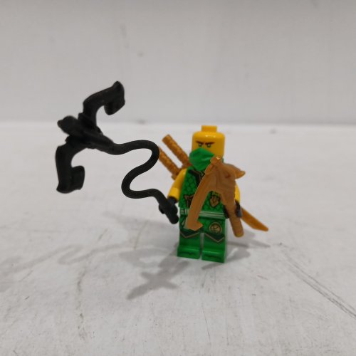 lego ninjago collectible ninja mini figure with assorted weapon - Green image 2