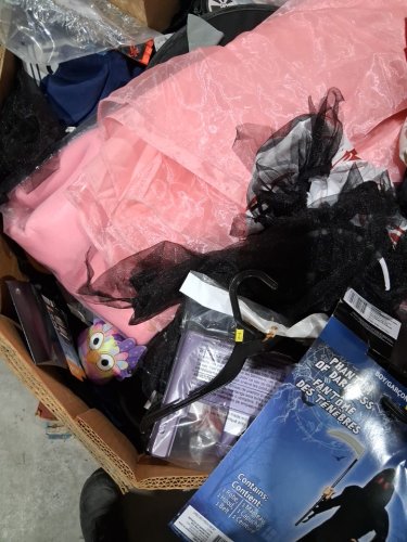 assorted MIXED item Halloween costume MYSTERY PALLET - VARIOUS costumes - aprox 150+ (PALLET #3) image 7