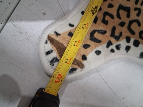 non slip hand-tufted leopard-shaped wool area rug -24"x 16" - brown /black image 4