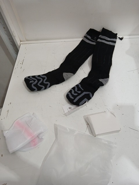 3pc Electric Heated Thermal Socks with Bluetooth control and 2 batteries - large (size 9 -14) - 5000mAh - black / flames (model: ‎SK-01) image 3