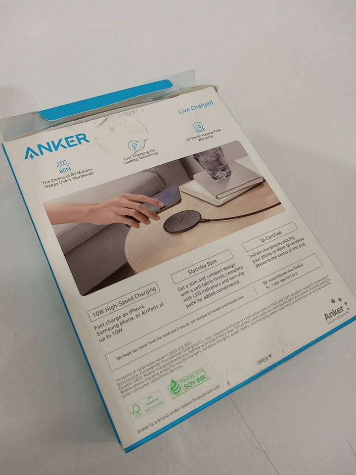 Anker ultra slim wireless charging pad with 4ft cable - 10W - black/grey (model: B2548) image 3