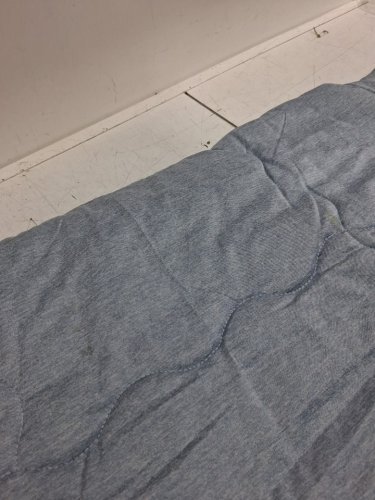 BERKSHIRE REVERSIBLE DOWN-ALTERNATIVE COOLING BLANKET - QUEEN - BLUE (MODEL: 1986200) image 4