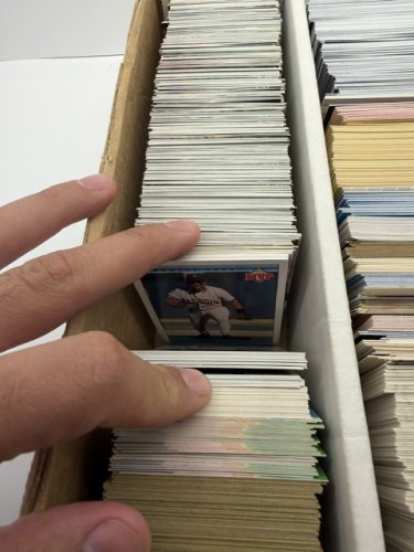 APPROX 1800+ ASSTD BASEBALL CARDS image 8