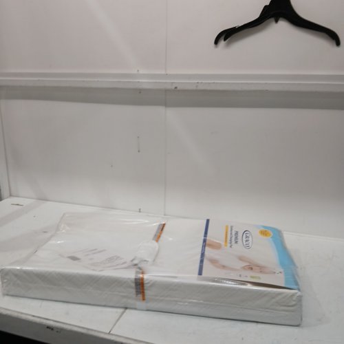 GRACO PREMIUM CONTOURED CHANGING PAD - 16" X 32" - WHITE (MODEL: 06810-500-DL) image 3