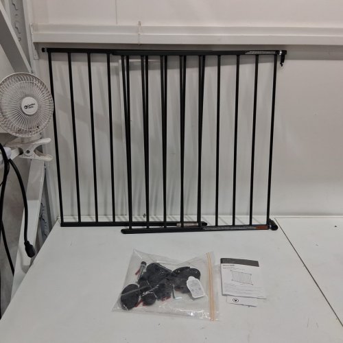 MUNCHKIN PUSH TO CLOSE BABY GATE FOR STAIRS WITH HARDWARE - fits up to 45" wide - BLACK (MODEL: 46777001-SIOC/mk0001 rev4) image 3