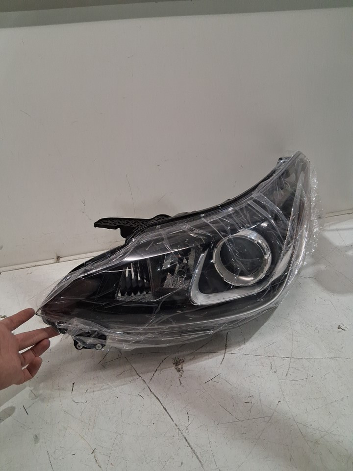 Silscvtt Left Driver Side Headlight Halogen Type Bumper w/o DRL Type Headlamp - FITMENT FOR 2019 - 2022 CHEVY SPARK - CLEAR (MODEL: F8-024399) image 15