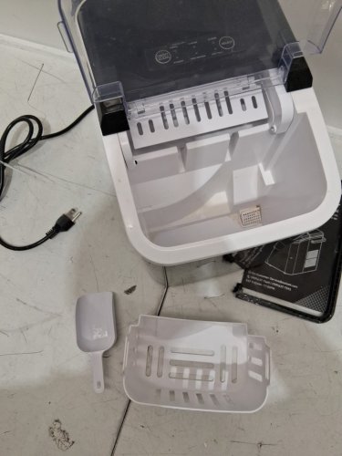COUNTERTOP ICE MAKER WITH HANDLE AND SCOOP - 26LB - BLACK (MODEL: WBJ-10A) image 4