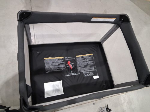 Graco Pack n' Play on the go zip playard - reeves - black/grey (model: 2217526) image 5