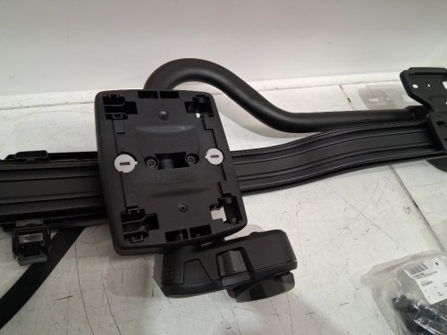 THULE PRORIDE XT UNIVERSAL ROOF BIKE RACK - BLACK - (MODEL: 598004) image 7