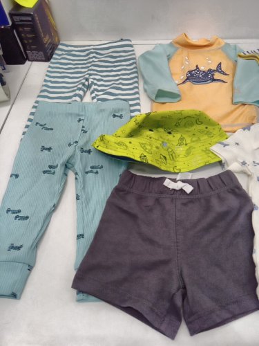 8 ASSORTED BOY'S CLOTHES - SIZE 12M image 2