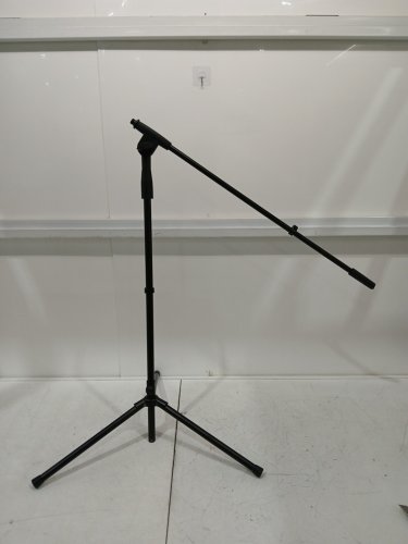 AMAZONBASICS FOLDING TRIPOD MICROPHONE STAND WITH BOOM ARM - 3FT TO 7FT - BLACK (MODEL: TMS130) image 4